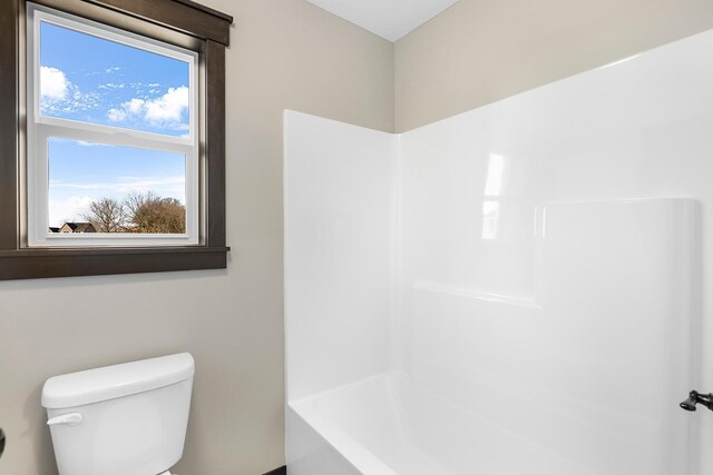 13566 Birdsong Path, Rosemount, MN 55068 - bathroom with toilet and shower / washtub combination