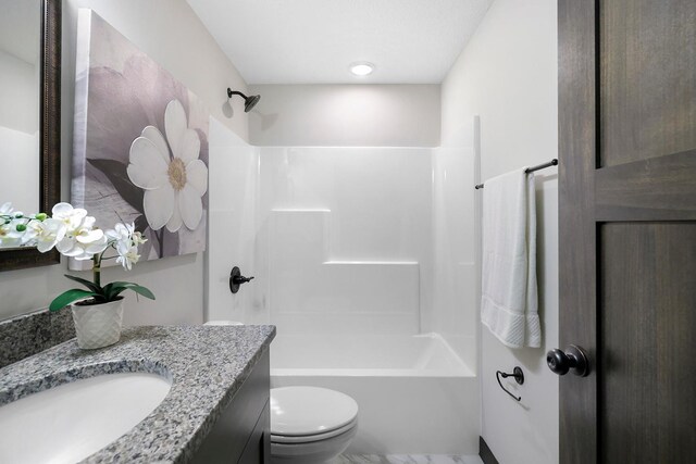 13566 Birdsong Path, Rosemount, MN 55068 - full bath with vanity and bathing tub / shower combination