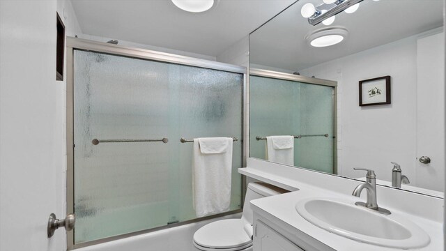 4397 Wilshire Blvd # E305, Mound, MN 55364 - bathroom with vanity and enclosed tub / shower combo