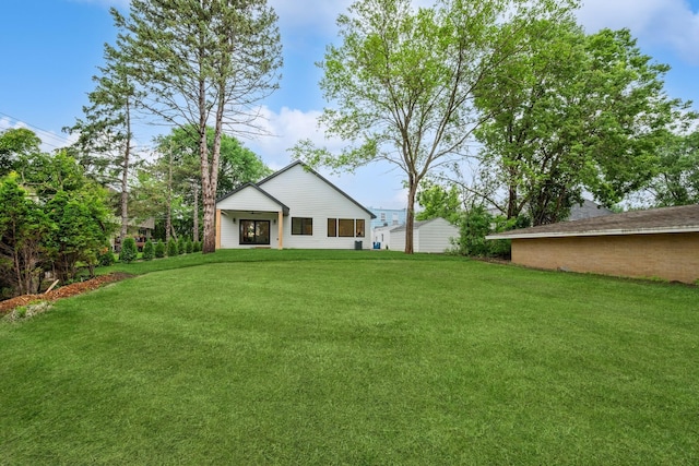 3909 54th St, Edina, MN 55424 - view of green lawn
