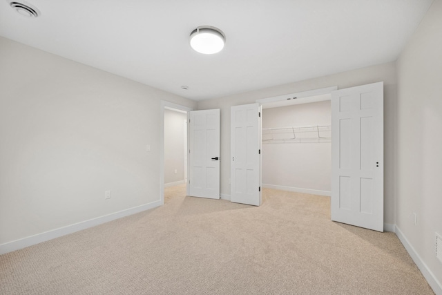 3909 54th St, Edina, MN 55424 - unfurnished bedroom featuring light colored carpet and a closet
