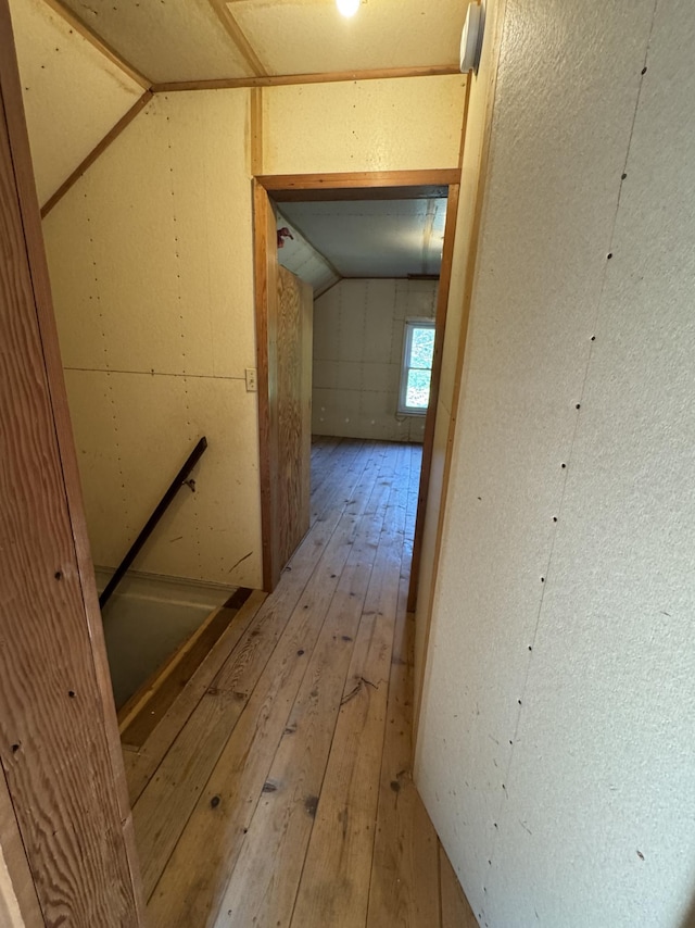 302 30th Ave N, Saint Cloud, MN 56303 - corridor featuring light wood finished floors and vaulted ceiling
