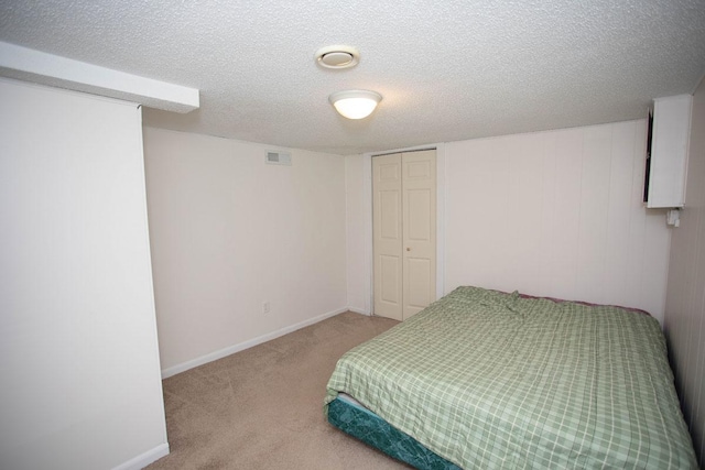 29930 Nathan Ct, Lindstrom, MN 55045 - bedroom featuring carpet, a closet, and a textured ceiling