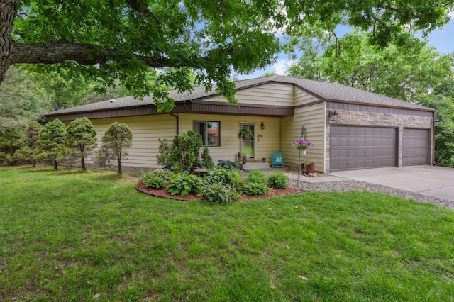 1398 Summit Cir W, Saint Paul, MN 55118 - ranch-style house with an attached garage, driveway, a front lawn, and roof with shingles