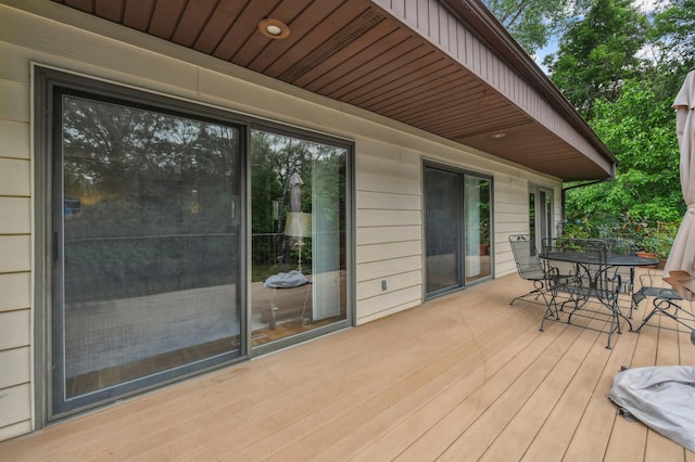 1398 Summit Cir W, Saint Paul, MN 55118 - wooden terrace featuring outdoor dining area
