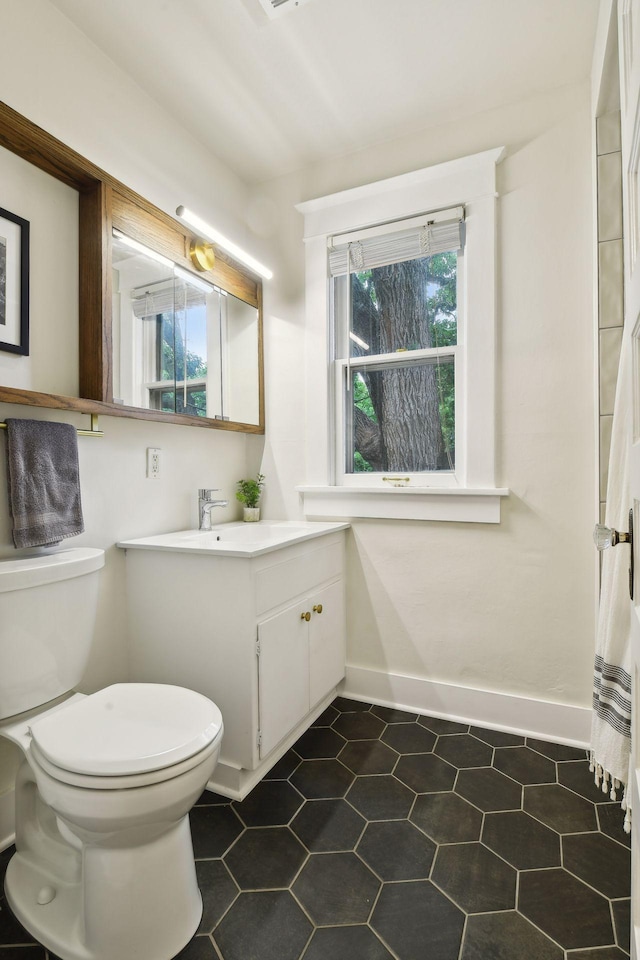 4210 Blaisdell Ave, Minneapolis, MN 55409 - bathroom with toilet and vanity