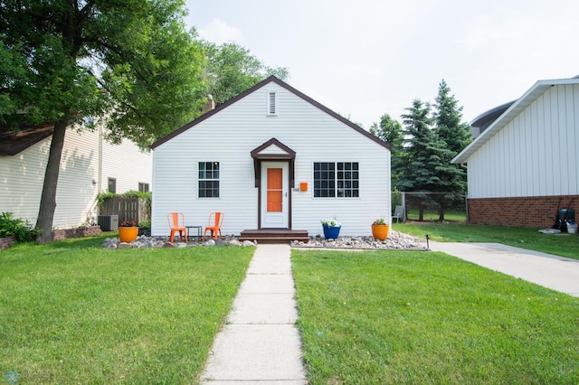1530 11th Ave S, Fargo, ND 58103 - view of bungalow-style house