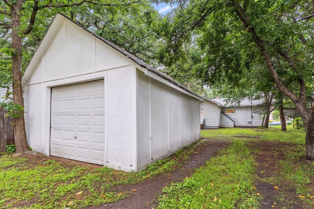 4714 Aldrich Ave N, Minneapolis, MN 55430 - view of detached garage
