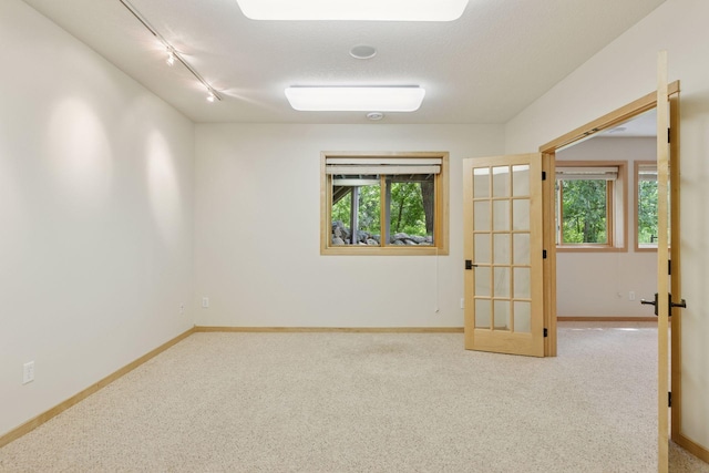 974 County Road C E, Maplewood, MN 55109