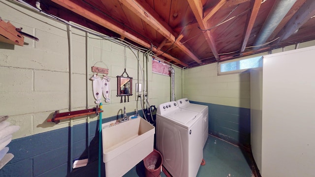 715 3rd Ave, Albert Lea, MN 56007 - laundry area with independent washer and dryer