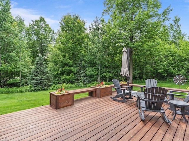 11034 Forest View Ct SW, Nisswa, MN 56468 - deck with a lawn