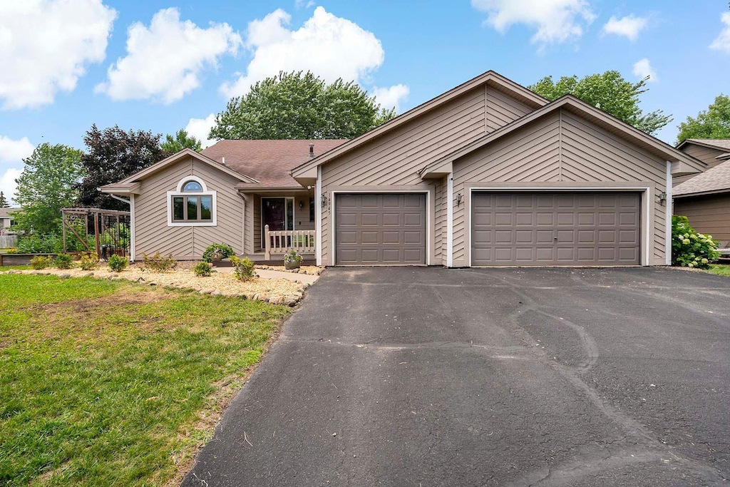 14945 Crandall Ave W, Rosemount, MN 55068 - photo 1