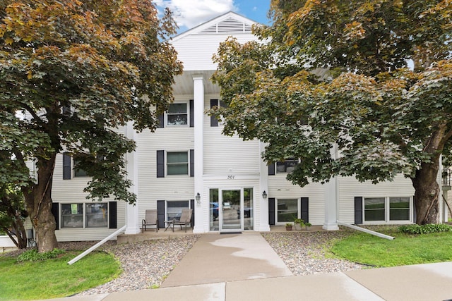 301 3rd St S Unit 302, Stillwater, MN 55082 - view of building exterior