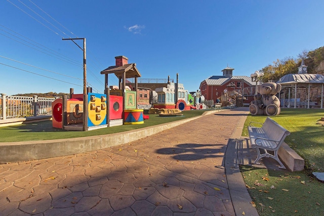 301 3rd St S Unit 302, Stillwater, MN 55082 - view of community playground