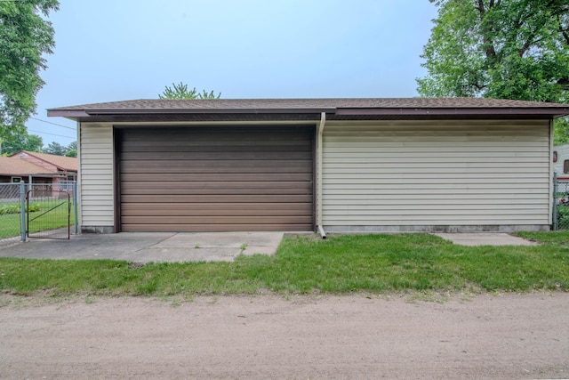 1009 7th St NE, Little Falls, MN 56345 - view of garage