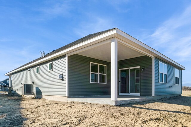 20264 Marsh Ct, Rogers, MN 55311 - rear view of property