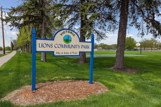 9462 Bridle Way, Victoria, MN 55386 - view of home's community with a yard