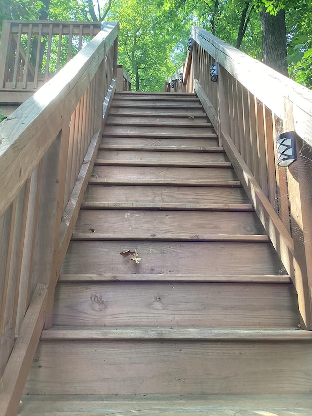 14275 Schuelke Beach Rd NW, Miltona, MN 56354 - view of stairs