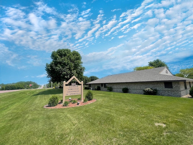 401 County Road 5 Unit 102, Springfield, MN 56087 - view of grassy yard
