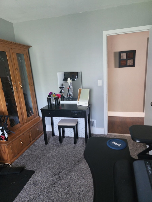 524 1st Ave SE, Wells, MN 56097 - office space with carpet flooring