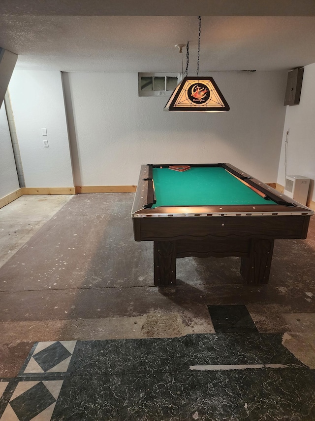 524 1st Ave SE, Wells, MN 56097 - recreation room featuring billiards table