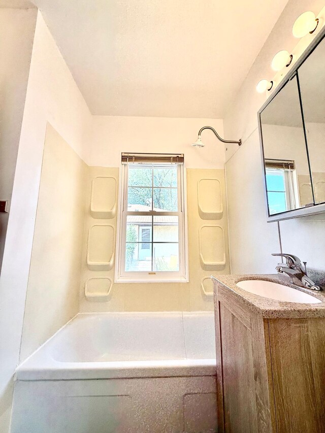 2112 Manitou Ave, Saint Paul, MN 55119 - full bath featuring shower / washtub combination and vanity
