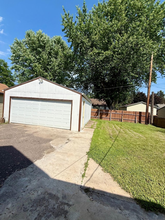 2112 Manitou Ave, Saint Paul, MN 55119 - view of detached garage