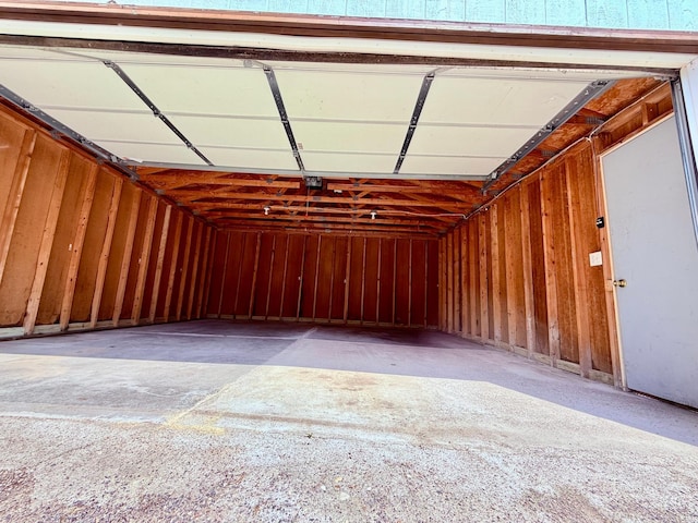 2112 Manitou Ave, Saint Paul, MN 55119 - view of garage