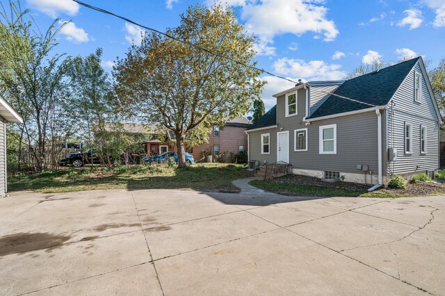 3806 Jackson St NE, Columbia Heights, MN 55421 - view of front facade with a shingled roof