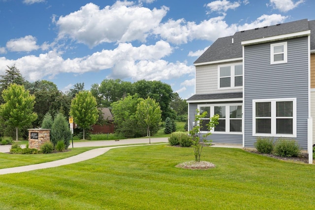 732 Wildflower Ln, Chanhassen, MN 55317 - view of grassy yard