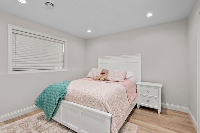 14675 77th St NE, Otsego, MN 55330 - bedroom featuring light wood-style floors and recessed lighting