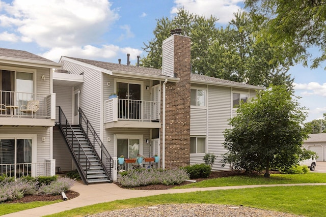 2254 Benson Ave Unit C, Saint Paul, MN 55116 - view of property with stairway