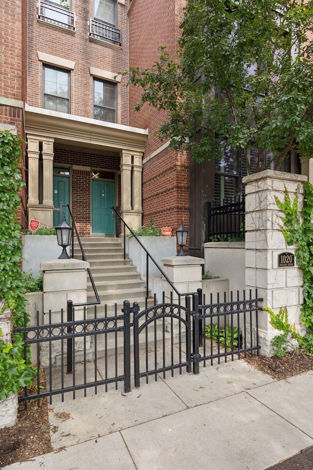 1020 Portland Ave, Minneapolis, MN 55404 - doorway to property with brick siding