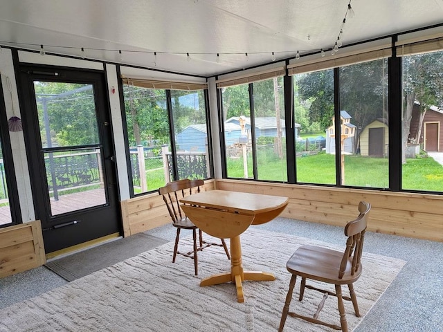 3465 5th St NE, Minneapolis, MN 55418 - sunroom / solarium with carpet