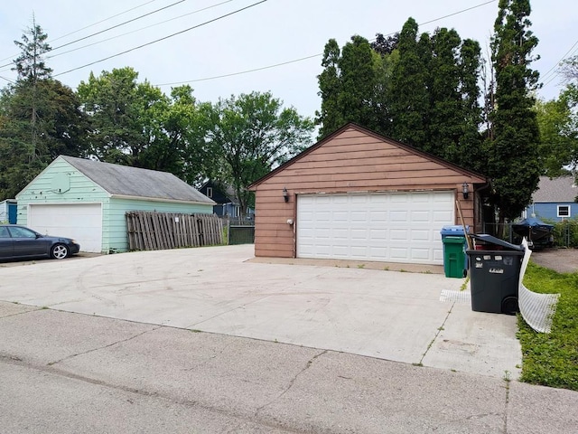 3465 5th St NE, Minneapolis, MN 55418 - view of detached garage