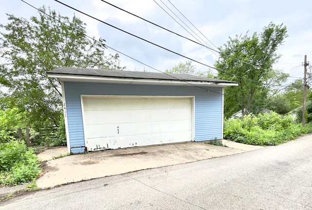 2411 Como Ave, Saint Paul, MN 55108 - view of detached garage