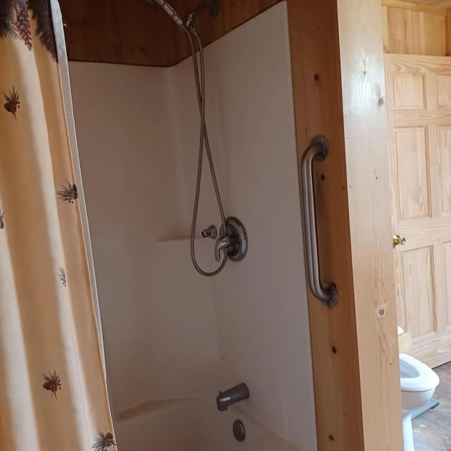 1951 Wolf Lake Dr SE, Bemidji, MN 56601 - full bath featuring shower / tub combo