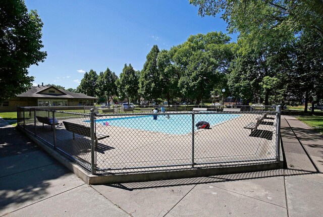 5043 42nd Ave S, Minneapolis, MN 55417 - view of community pool