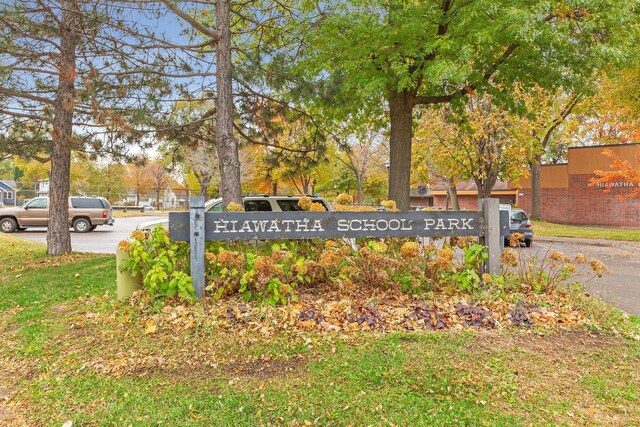5043 42nd Ave S, Minneapolis, MN 55417 - view of community / neighborhood sign