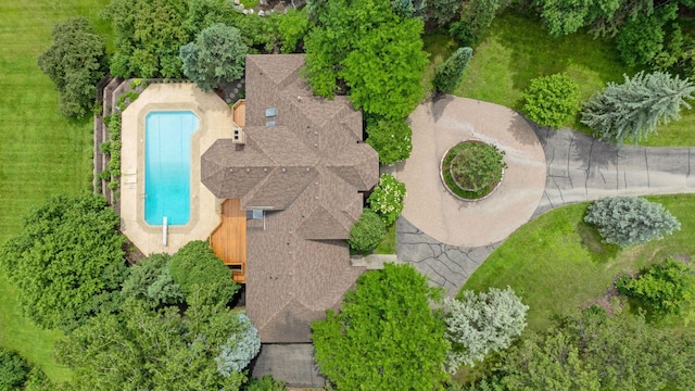 6541 Beach Rd, Eden Prairie, MN 55344 - view from above of property featuring a pool area