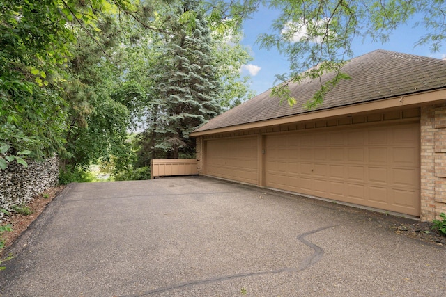 6541 Beach Rd, Eden Prairie, MN 55344 - view of detached garage