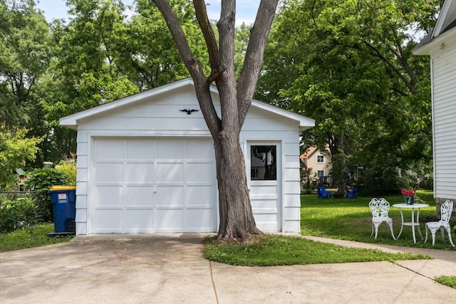 810 7th St NW, Faribault, MN 55021 - detached garage with concrete driveway