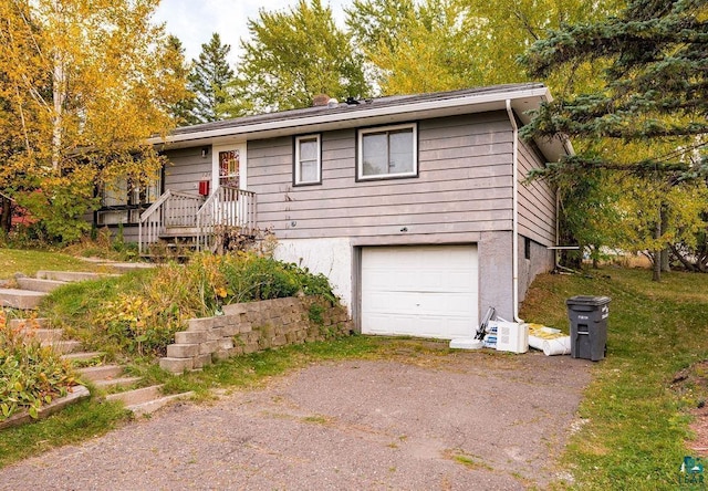 126 Niagara St, Duluth, MN 55811 - ranch-style home with an attached garage and driveway