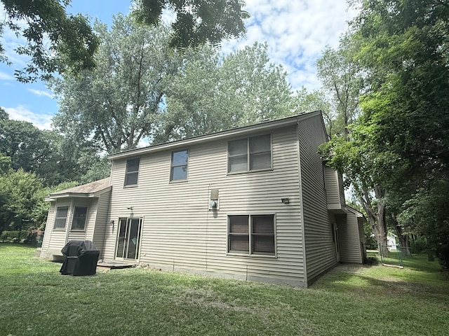 2228 Douglynn Ln, Saint Paul, MN 55119 - rear view of property