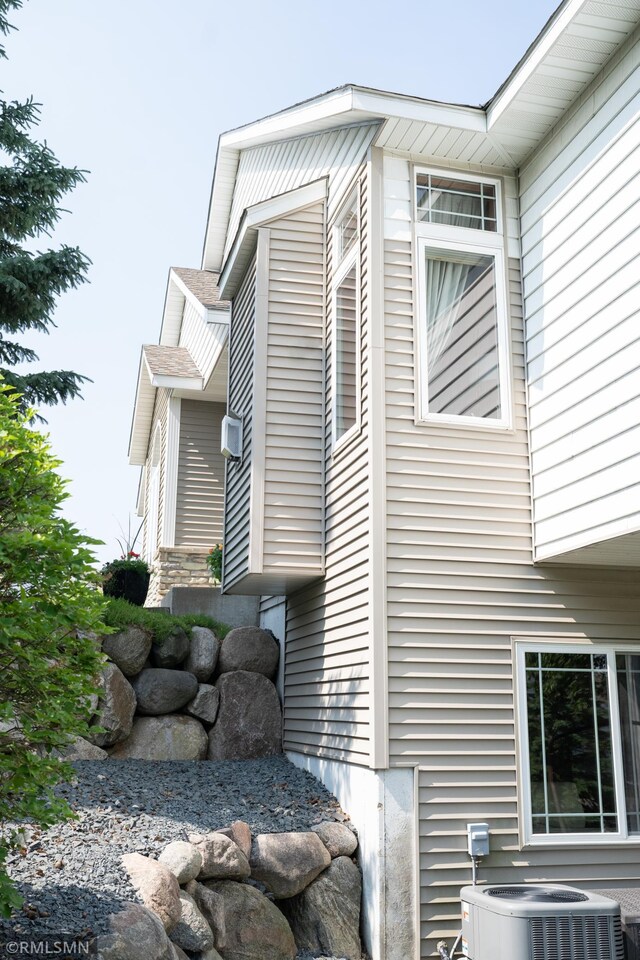 14578 Hunters Ln, Savage, MN 55378 - view of side of property featuring a cooling unit
