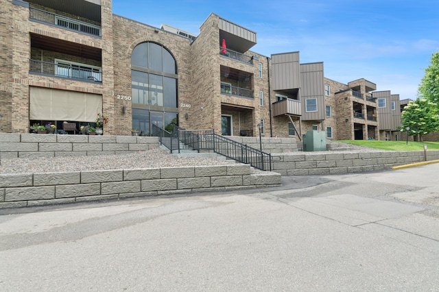 2240 Midland Grove Rd Unit 201, Roseville, MN 55113 - photo 1