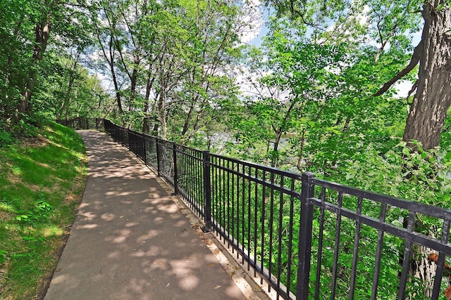 196 Mississippi River Blvd S, Saint Paul, MN 55105 - view of balcony