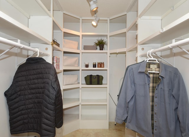 6441 Arthur St NE, Fridley, MN 55432 - view of walk in closet