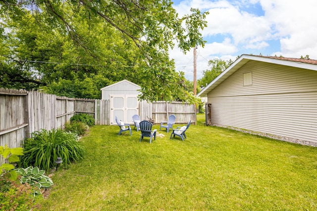 611 11th Ave, Grand Rapids, MN 55744 - view of yard featuring a storage shed