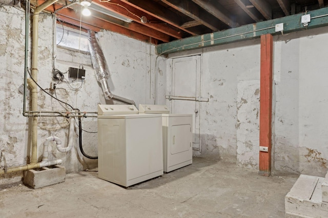 3208 Pleasant Ave, Minneapolis, MN 55408 - unfinished basement with washing machine and clothes dryer
